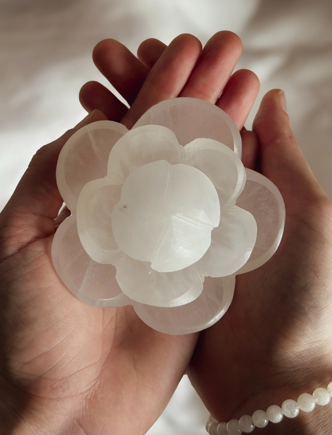 Fiore in Selenite
